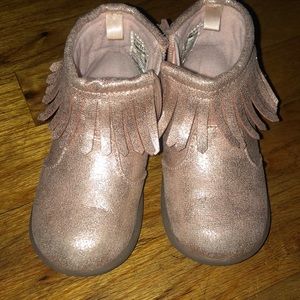 Carters toddler booties size 6 pink